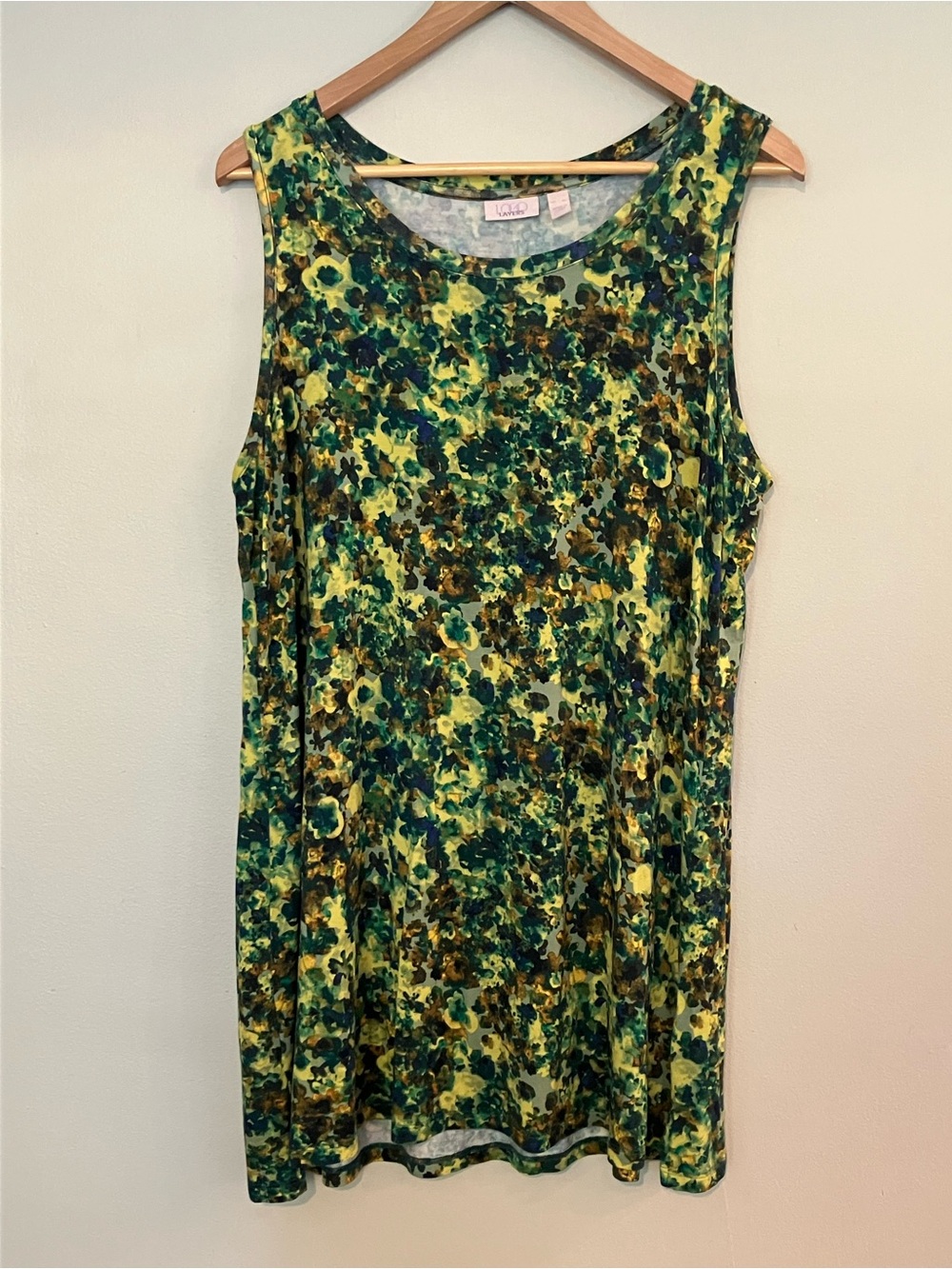 LOGO Lori Goldstein Top